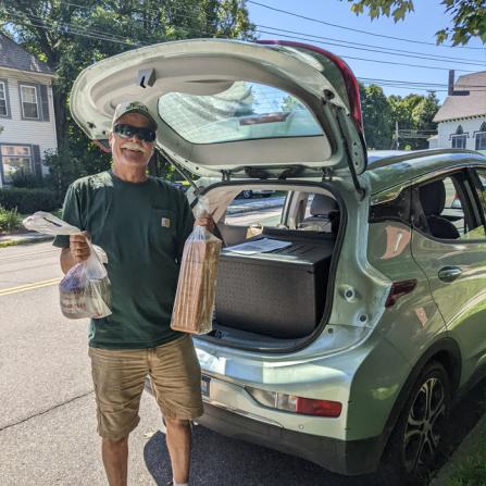 Marty Banak, Meals on Wheels volunteer doing a delivery