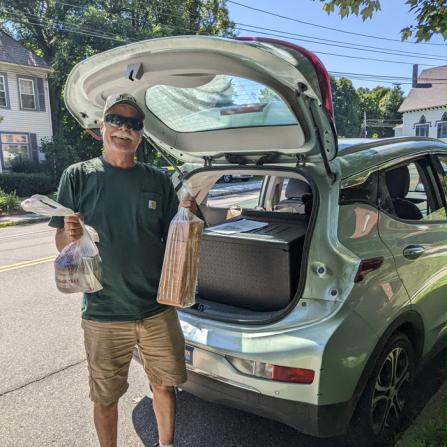 Marty Banak, Meals on Wheels volunteer doing a delivery